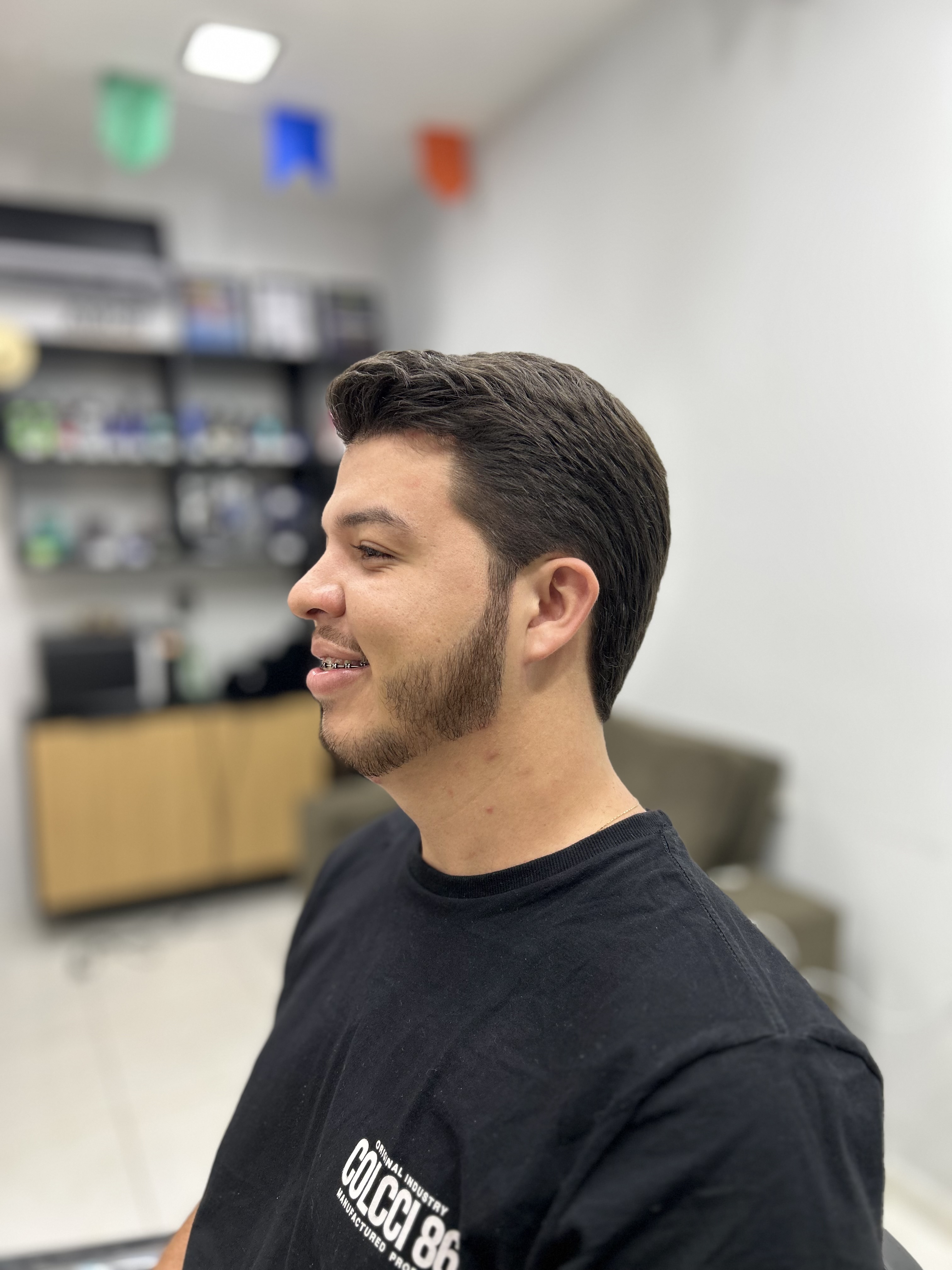 Alinhamento Capilar+Corte+Sobrancelha