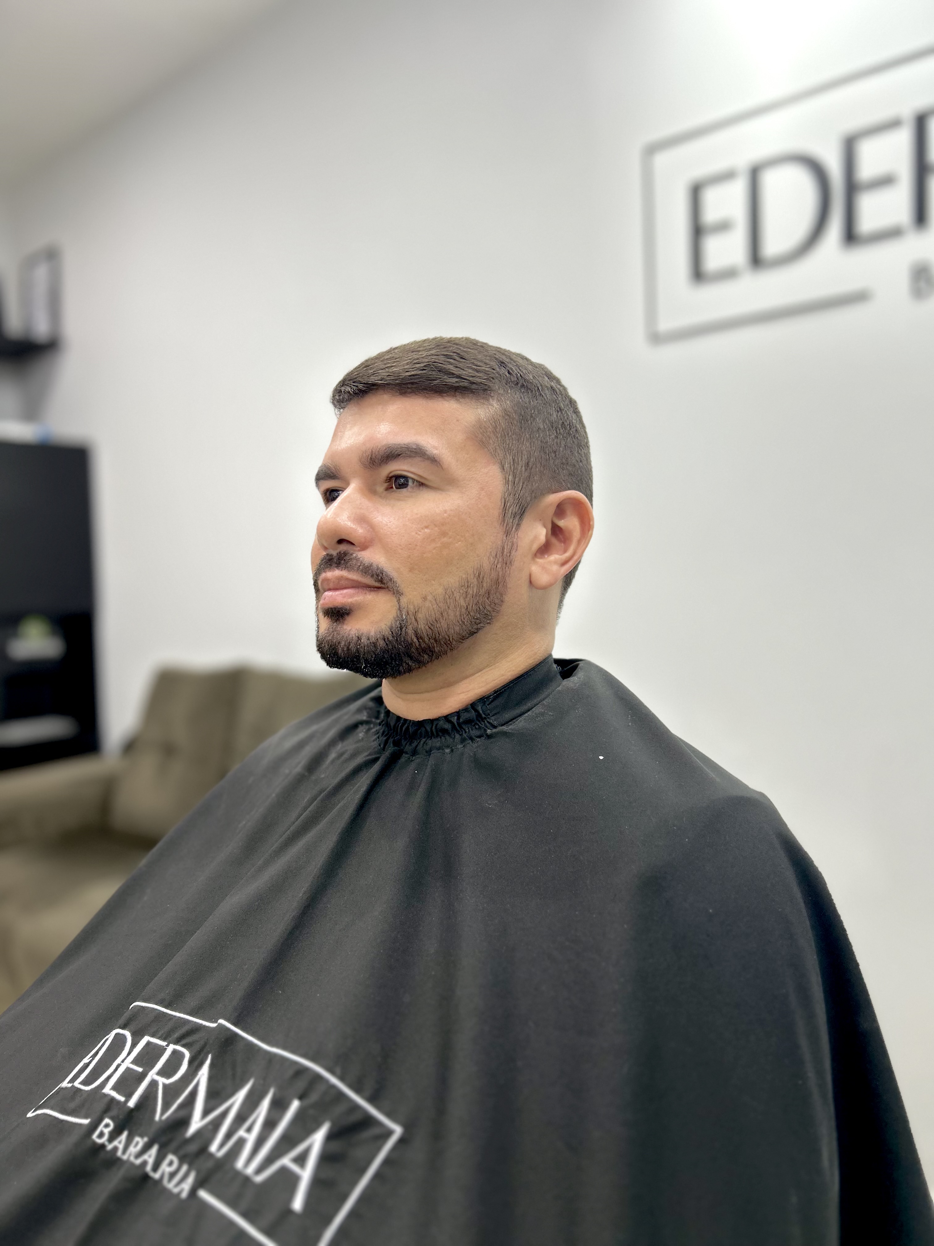 Combo (corte+barba+sobrancelha)